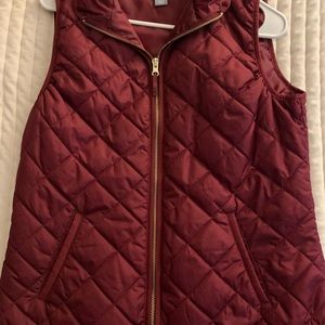 5/$25 Old Navy Red & Gold Vest